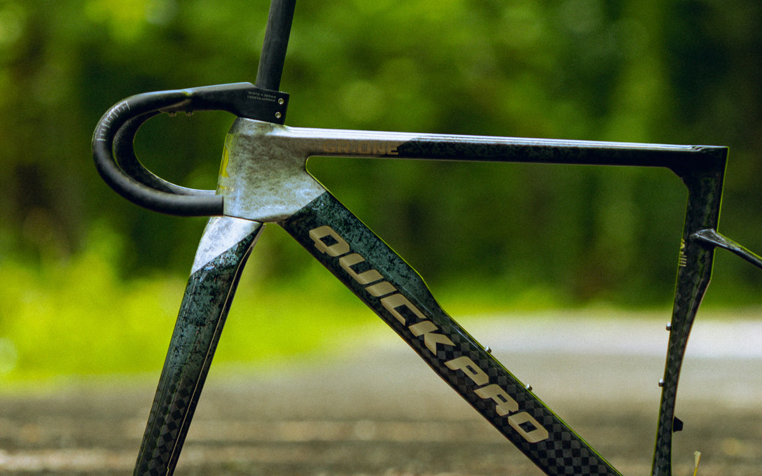 Lightweight One-Piece Carbon Frame